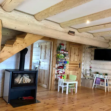 Zloto Polnocy Na Wylacznosc, Parking, Plac Zabaw, Tarasy