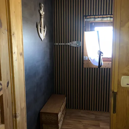 Zloto Polnocy Na Wylacznosc, Parking, Plac Zabaw, Tarasy Vakantiehuis Karwieńskie Błoto