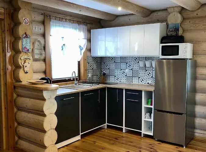 Zloto Polnocy Na Wylacznosc, Parking, Plac Zabaw, Tarasy