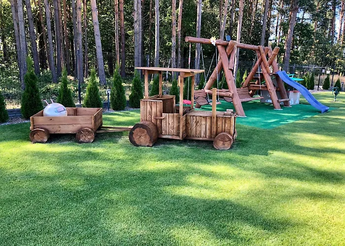 Zloto Polnocy Na Wylacznosc, Parking, Plac Zabaw, Tarasy *