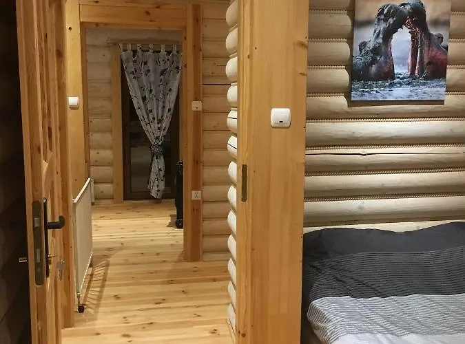 Zloto Polnocy Na Wylacznosc, Parking, Plac Zabaw, Tarasy Karwieńskie Błoto